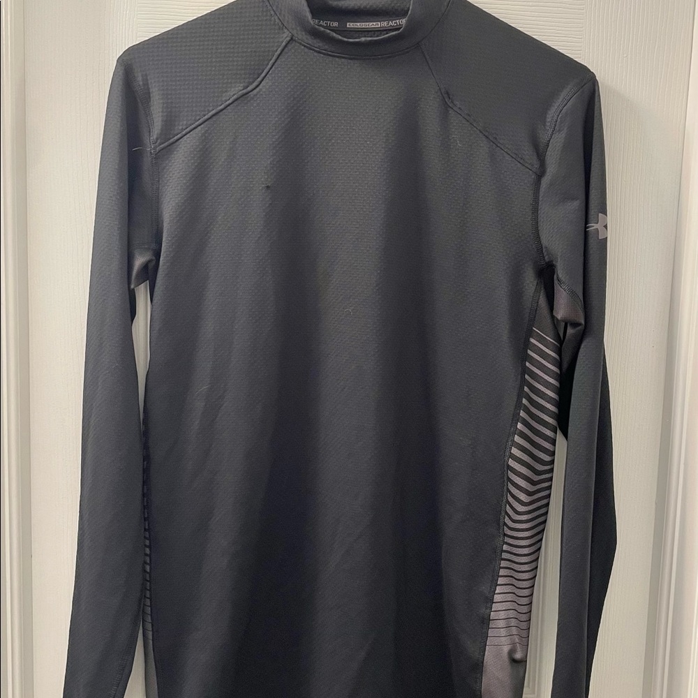 Under Armour long sleeved shirt